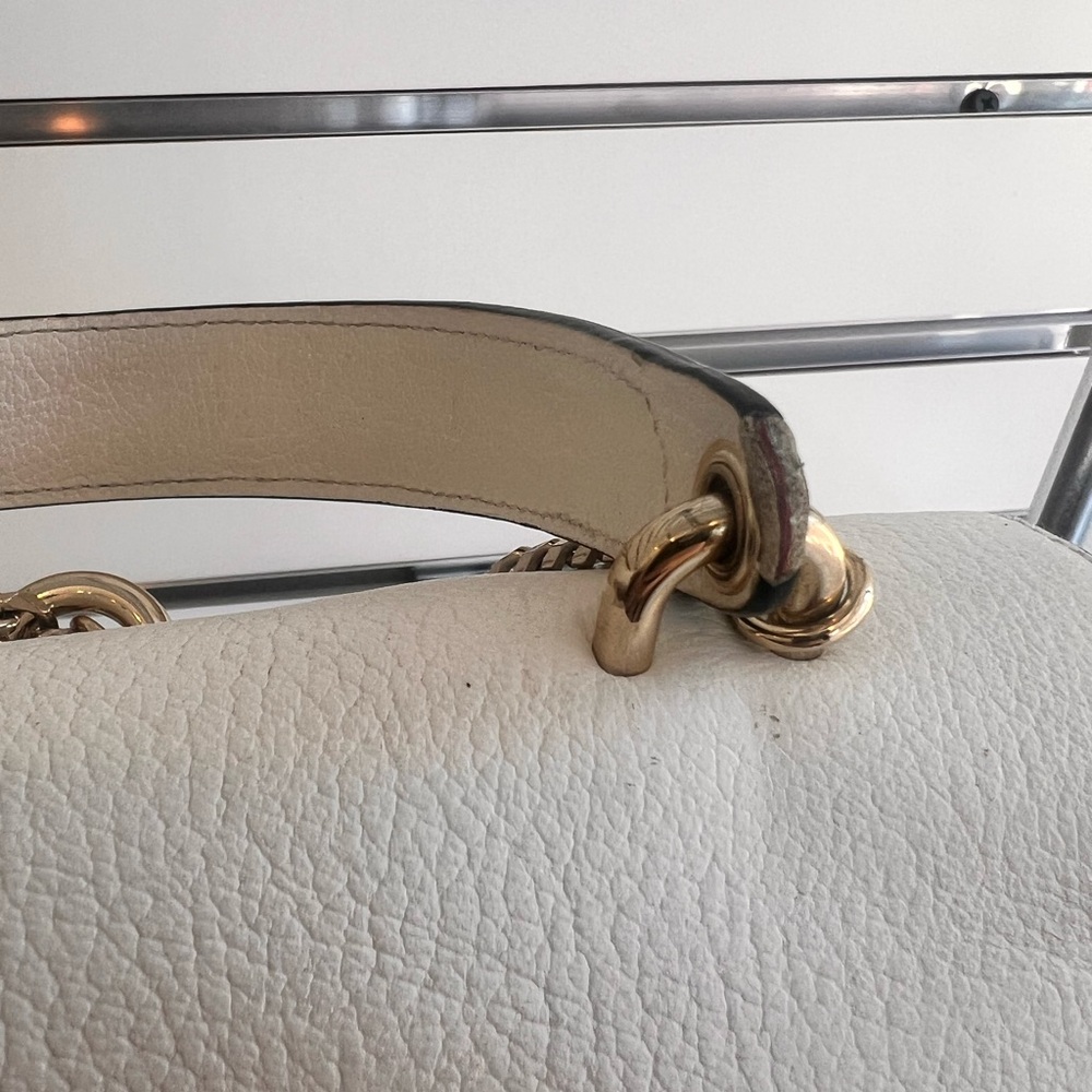 Luana Made in Italy - Chic Cream Satchel with Gold Chain - Picture 7 of 17